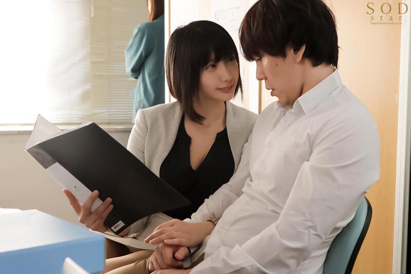 同棲するため物件を内見にきたカップルの彼氏を寝取って生ハメ中出しさせる淫乱巨乳な不動産レディ 夏目響