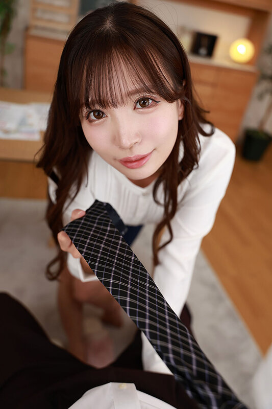 【VR】甘やかされて…煽られて…緩急淫語と変速ギア騎乗位でM男の反応を楽しみ弄ぶチ〇ポ殺し部屋 小那海あや