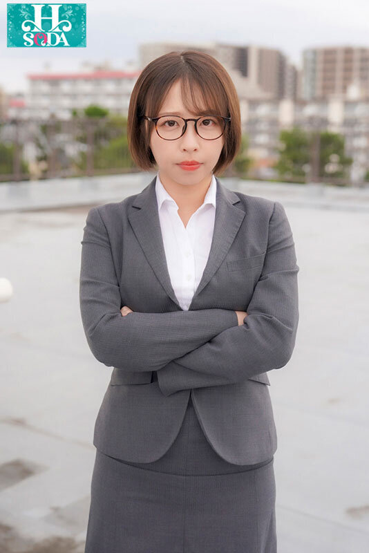 ナイスバディな担任のエロ説教。