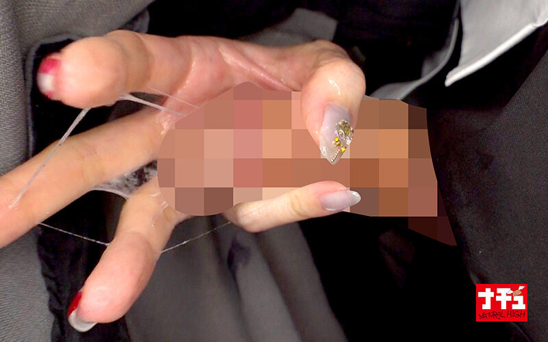 M男開発電車3 ポケット手コキで着衣内射精させる責め好きお姉さん