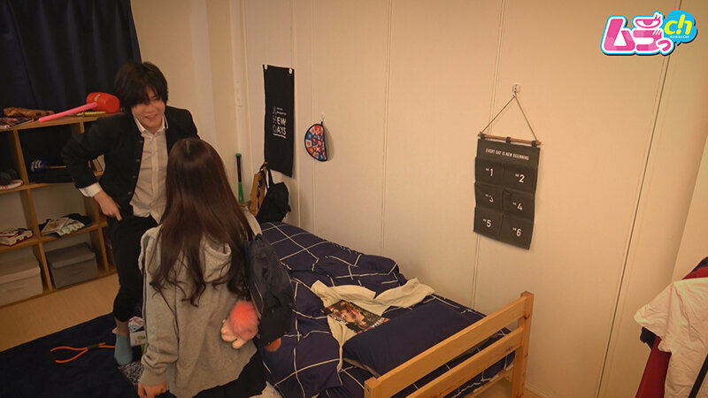 ●校生REC カースト上位のオトナJ系が童貞まっしぐらな幼馴染の男子●校生のオナニーをお手伝い！敏感ウブちんに触発されHOW TO SEXで筆おろし