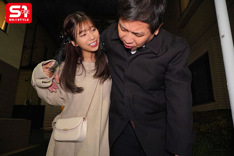 元教え子は僕にベタ惚れ！？ 教師の自宅に勝手に押し掛け 妻にバレる寸前の 【超背徳】乳首舐め手コキ！ 川越にこ