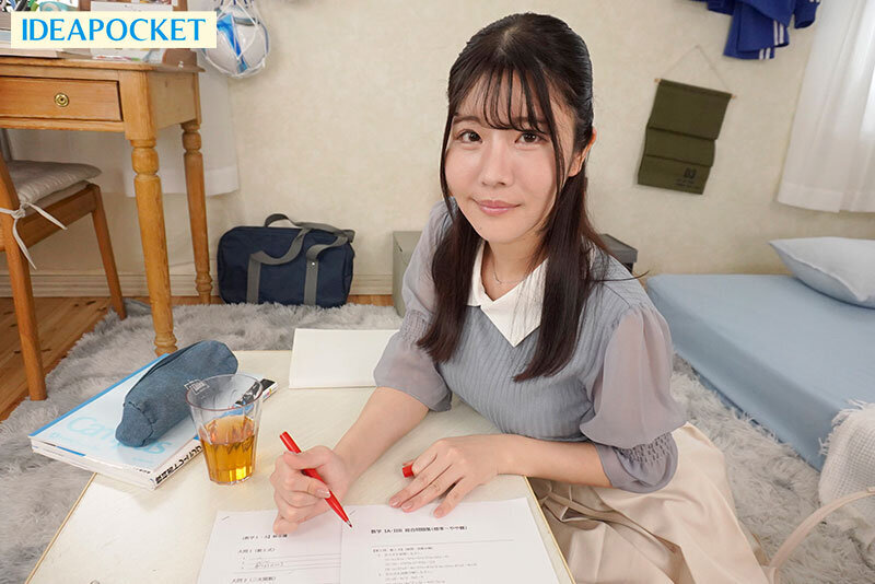 【VR】初体験は、突然に。服が汚れて唐突に脱いだ…オトナの、女性の、カラダ。圧倒的な美しさに時が止まった。奥ゆかしい家庭教師の美桜センセイに童貞を預けることにした。 坂井美桜